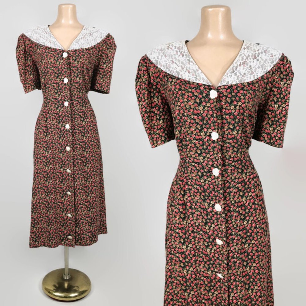 VINTAGE 80s 90s Calico Floral Rayon Dress With Lace Collar and Rose Buttons 14